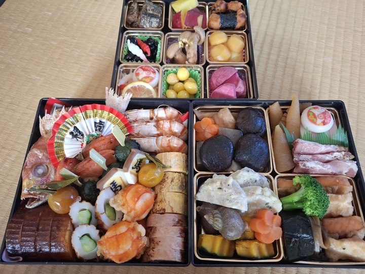 手作りおせち料理３段重！